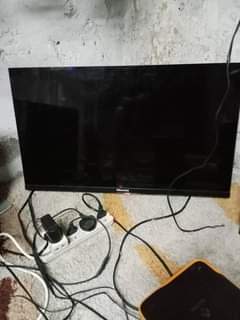 A picture of Tv Hisense nch 32 full Box
