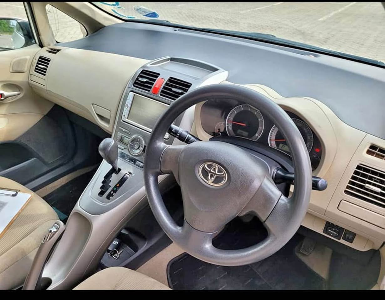 toyota auris