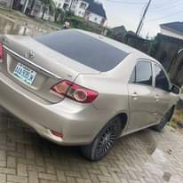 A picture of TOYOTA COROLLA 2011