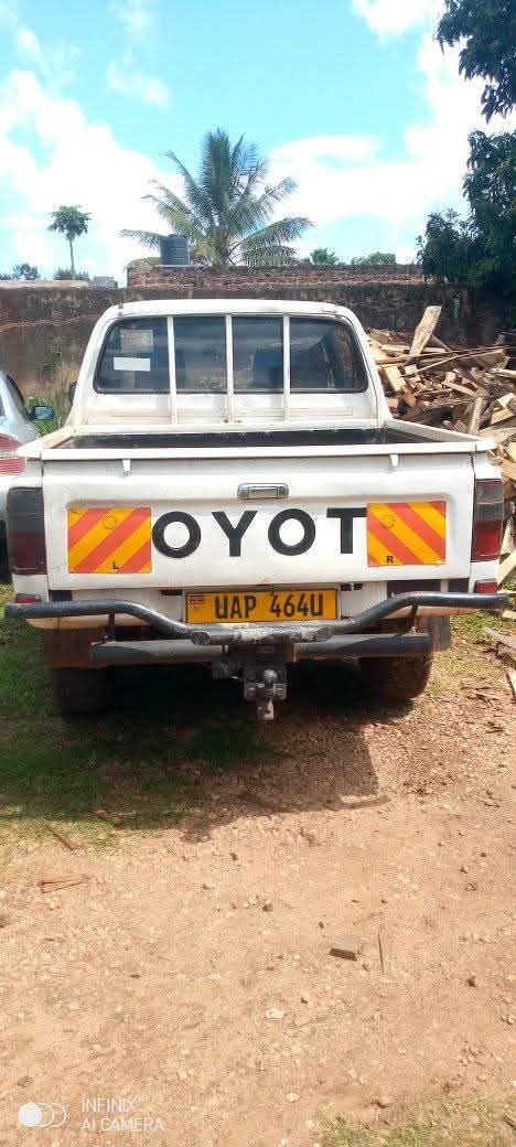 A picture of Hilux double cabin