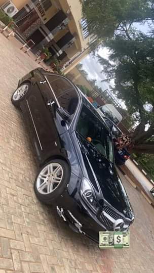A picture of Few months used Mercedes Benz C350 2011 model with panoramic