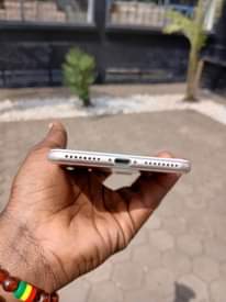 A picture of Iphone 7plus storage 128