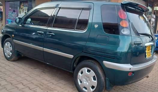 A picture of Toyota raum