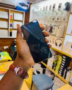 A picture of Google pixel 3a gb64
