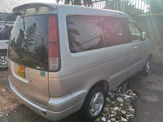 A picture of TOYOTA NOAH