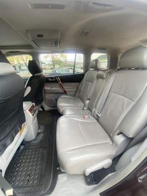 A picture of 2012 highlander nothing to fix going for 9 4m dm