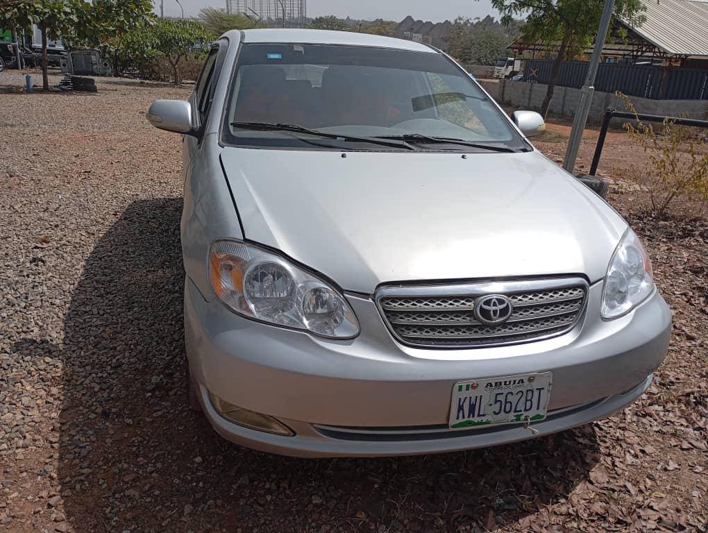 A picture of 2007 Toyota Corolla with first body and untampered Engine and