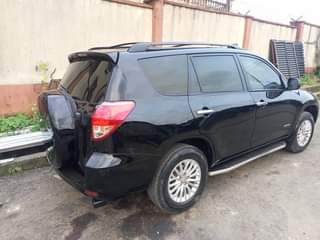 A picture of Toyota RAV4 2009