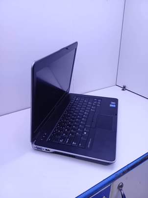 A picture of Dell latitude 6440