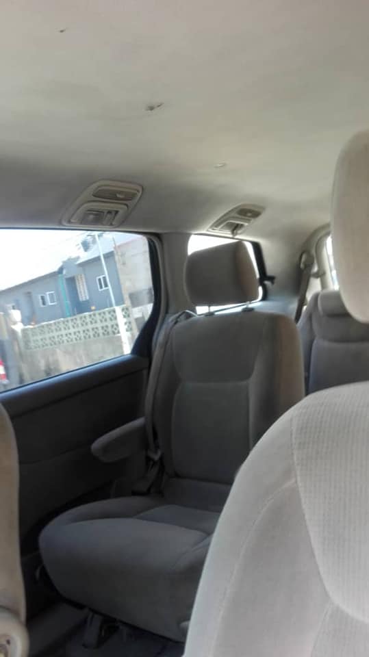A picture of 2005 Toyota Sienna used Dealer Market