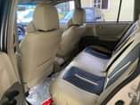 A picture of Registered Toyota Highlander 2005 model First body 3 row seat