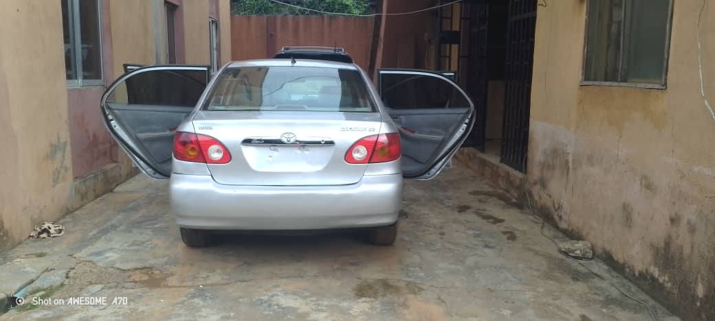 A picture of Corolla 2004
