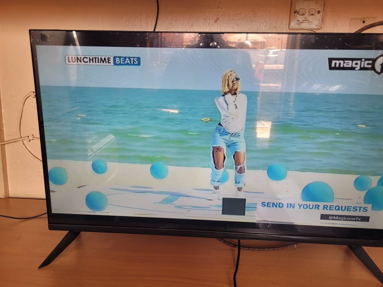 A picture of 32 inches Globalstar digital TV FREE to air frameless on