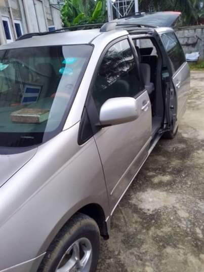 A picture of 2008 Toyota Sienna 09078854848