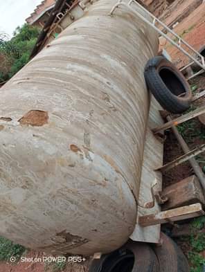 A picture of Original tank 4000ltr selling 7m