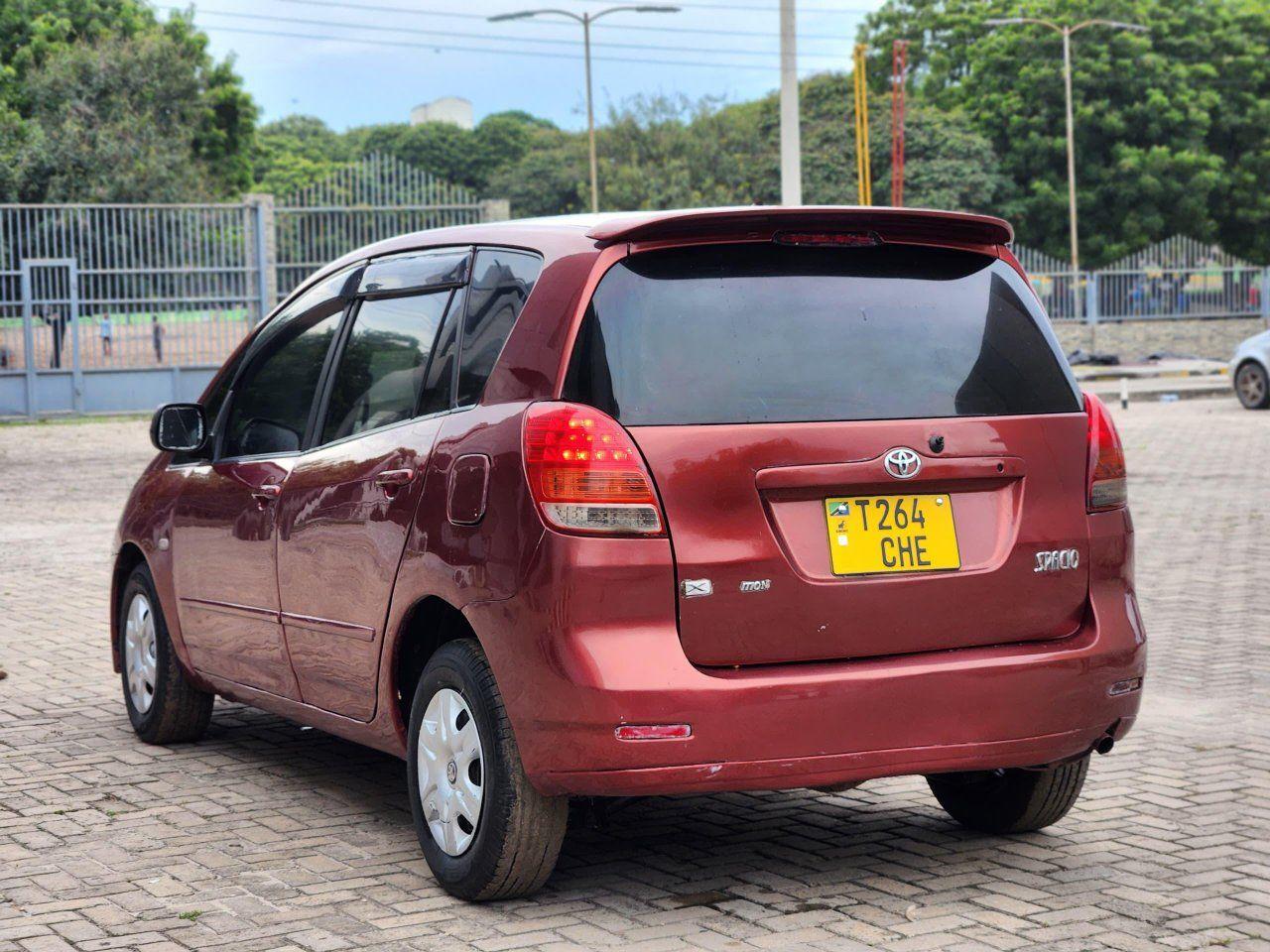 A picture of Toyota spacio New model