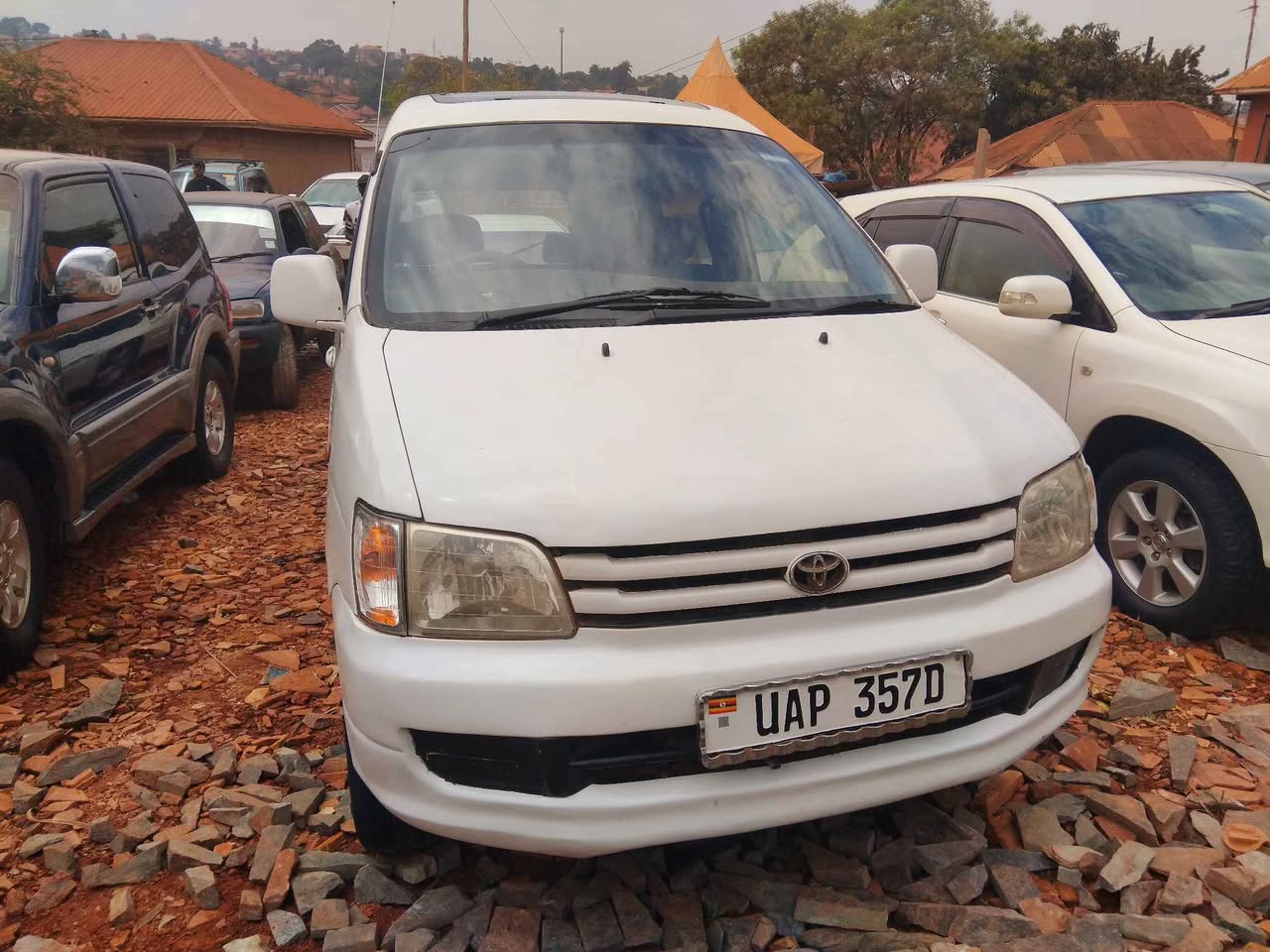 A picture of Toyota Noah