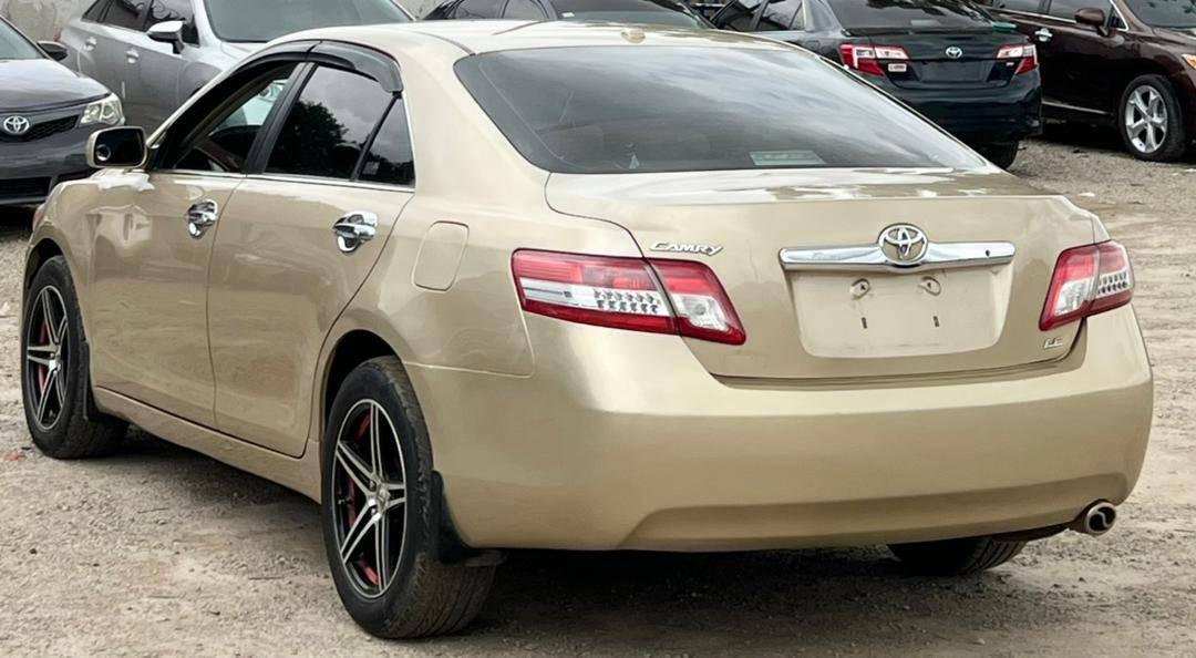 A picture of Camry 2010
