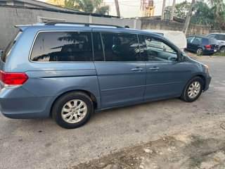 A picture of Honda odyssey 2008