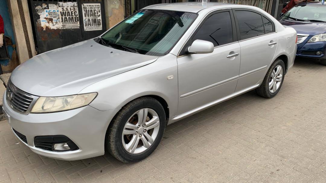 A picture of Kai Optima Automatic transmission 2009 model Sound v4 Engine fuel
