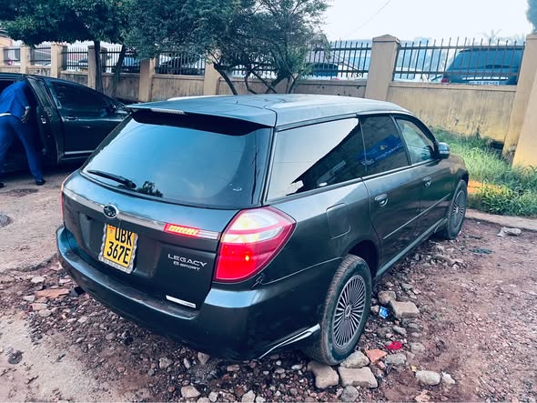 A picture of 2007 Subaru legacy
