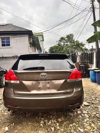A picture of Toyota Venza 2012 model registered toks standard everything is perfectly
