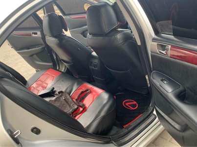 A picture of Lexus e330 2006 model