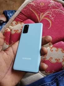 A picture of Samsung galaxy s20 5g.