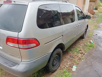 A picture of Takas Motors 07060931241 Distress sale Direct Belgium Sienna 2003 model