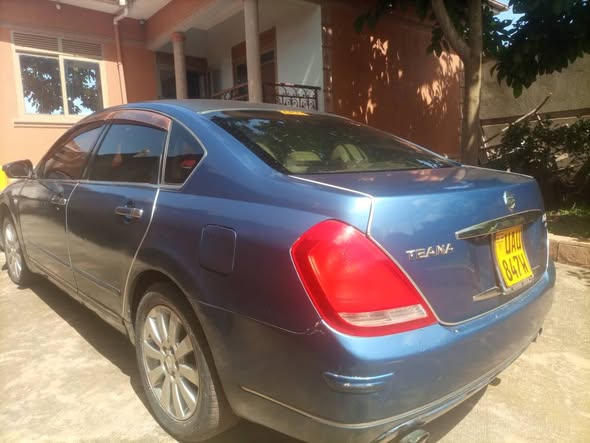 nissan teana