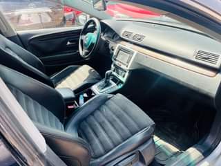 A picture of Volkswagen Passat