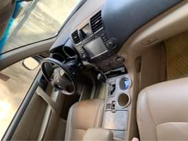 A picture of Toyota highlander 2009