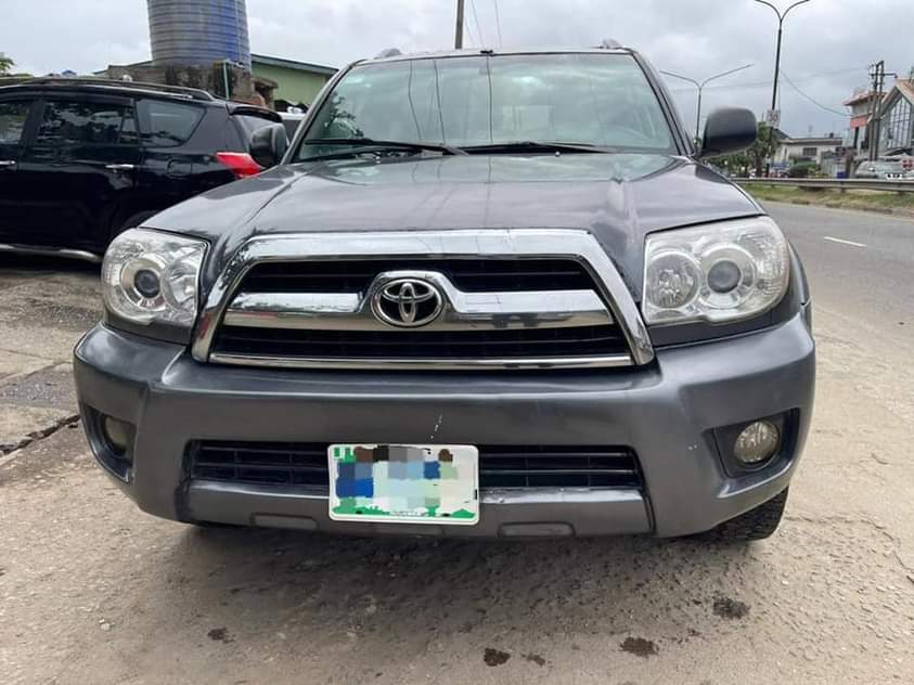 A picture of Toyota 4Runner 07