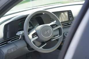 A picture of HYUNDAI ELANTRA CN7 1 6L COMFORT PLUS 2024 GCC SPECS