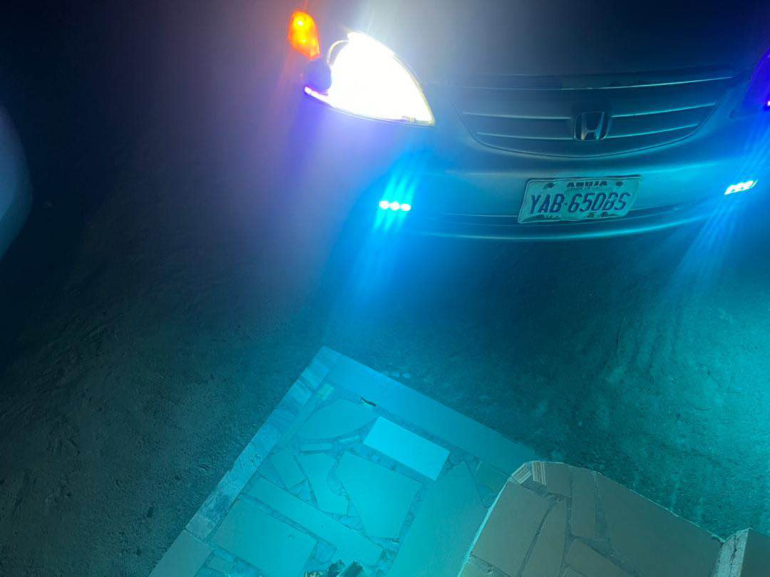 A picture of 2005 civic with untempered engine and gear Ac has leakage