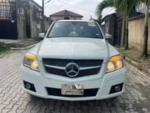A picture of OMG This is supreme clean M benz GLK 2010 model