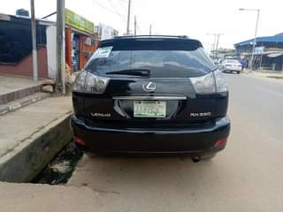A picture of Super clean Lexus RX330 carefully used