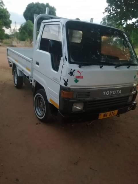 used toyota hiace
