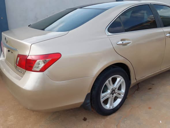 A picture of Quick deal for Toks standard lexus ES350
