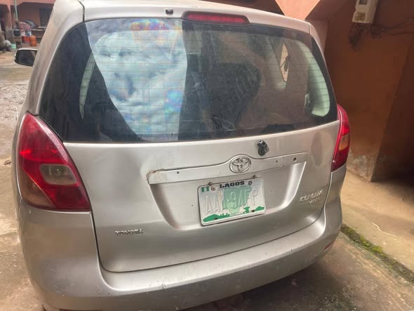 A picture of TOYOTA COROLLA VERSO FIRST BODY First Body Pan Good Clean