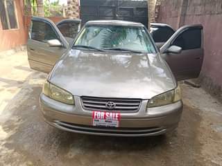 A picture of 2002 Toyota Camry