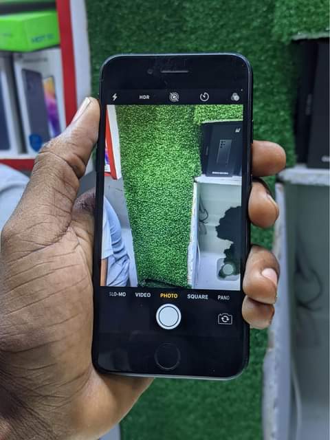 A picture of iPhone 7G