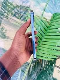 A picture of iphone XR BODY LA IPHONE 13 PRO