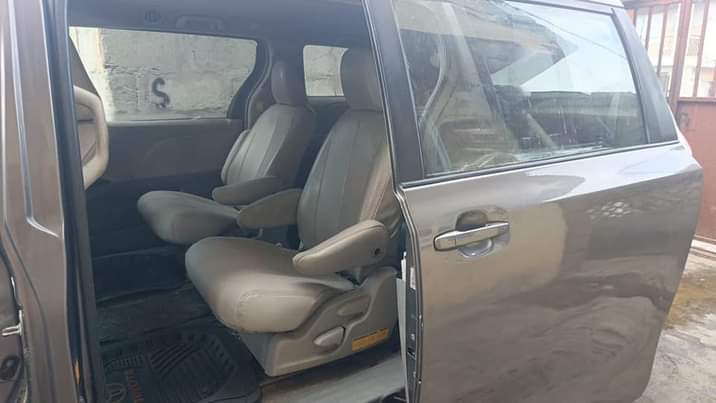 A picture of CLEAN REGISTERED 2012 TOYOTA SIENNA LE LEATHER