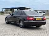 A picture of Mercedes Benz