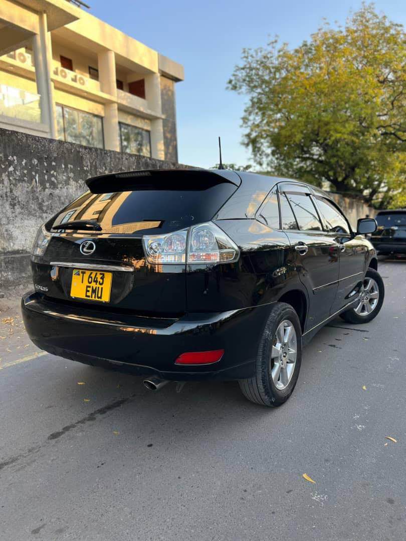 A picture of Toyota harrier Lexus