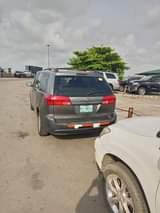 A picture of 2005 model neatly used Toyota Sienna