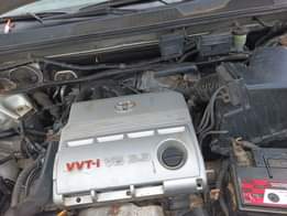 A picture of Toyota highlander 2005 model 4 sale Clean body and interior