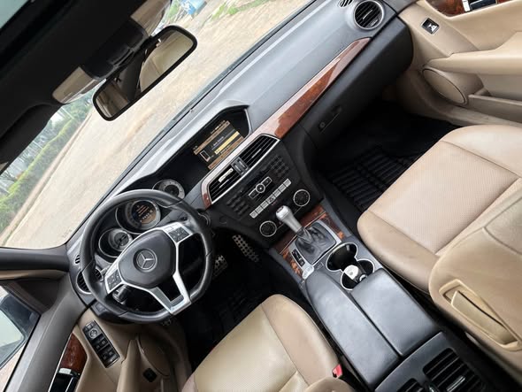A picture of 2013 Mercedes Benz C 300
