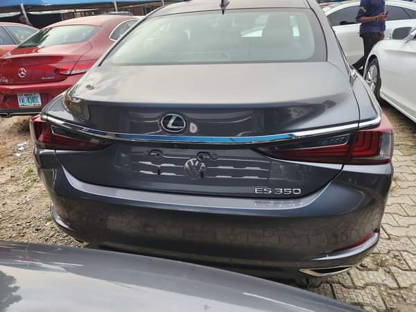 A picture of 2019 Lexus ES350 for Sale Price 69 500 000 Location